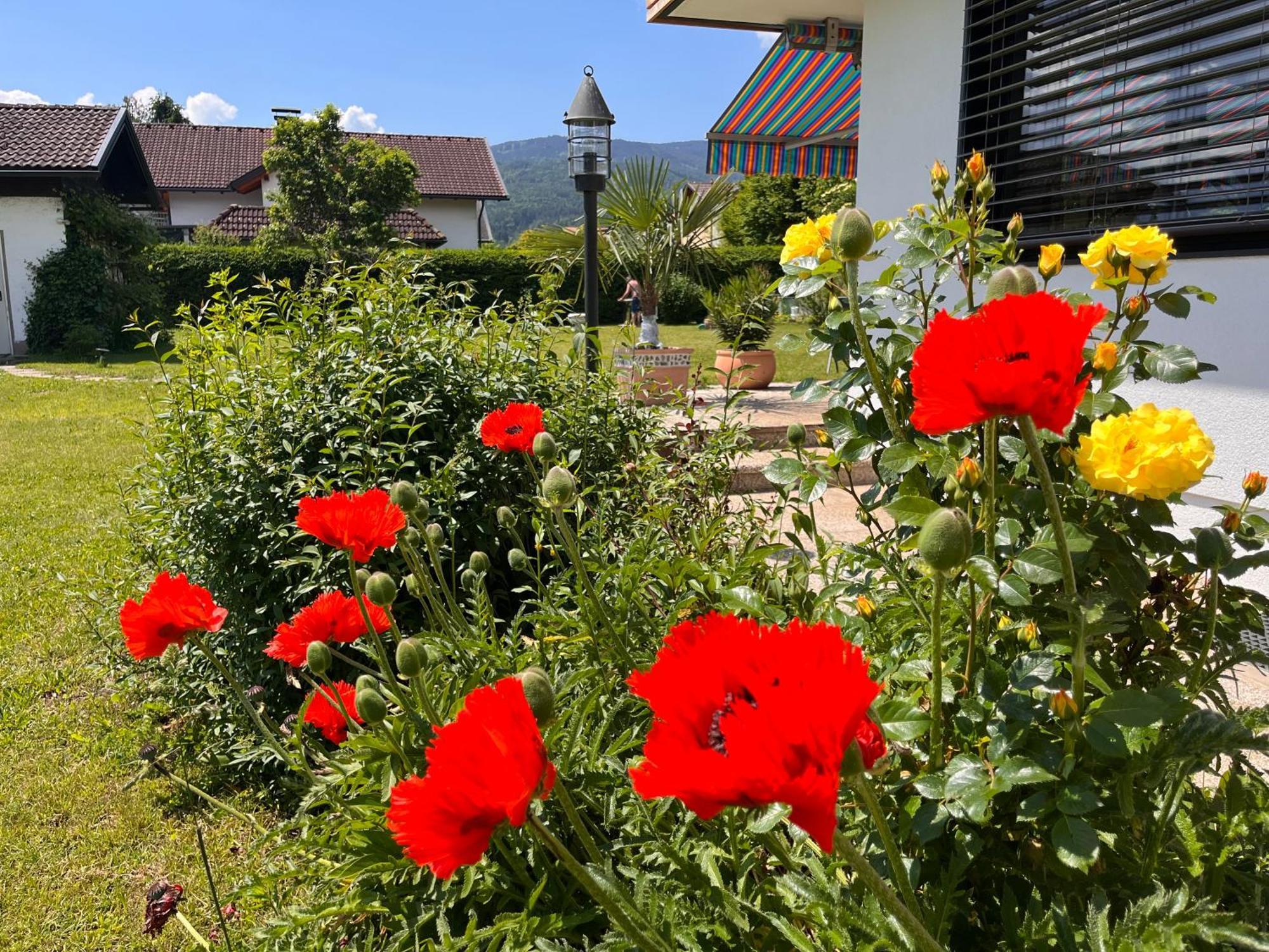 Haus Bergblick Apartamento Villach Exterior foto